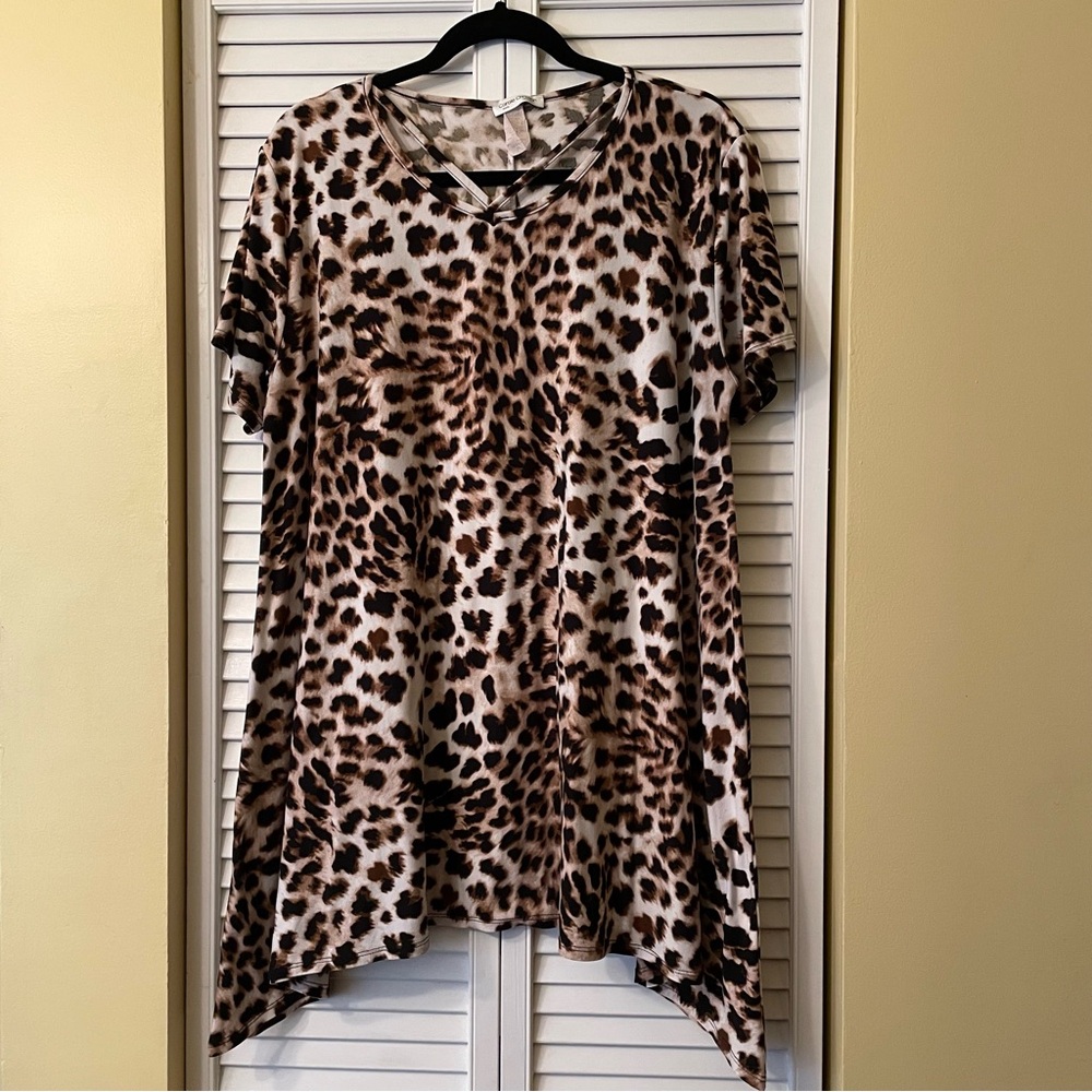 Carole Christian short sleeve animal print top